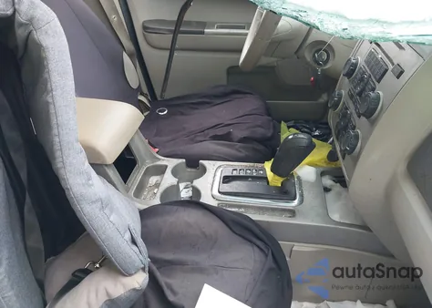 2008 Ford Escape Xlt from USA, damaged, VIN 1FMCU03ZX8KC72854